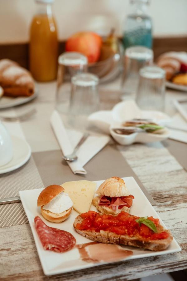 B&B Il Mare In Una Stanza 奥托纳 外观 照片