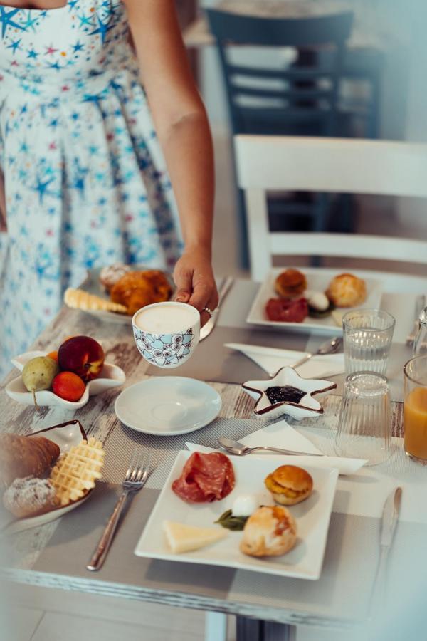 B&B Il Mare In Una Stanza 奥托纳 外观 照片