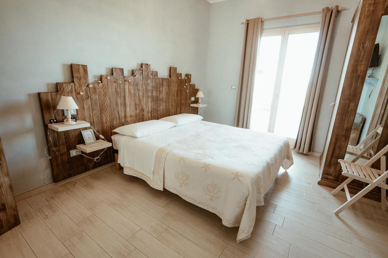 B&B Il Mare In Una Stanza 奥托纳 外观 照片