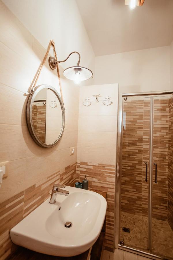 B&B Il Mare In Una Stanza 奥托纳 外观 照片